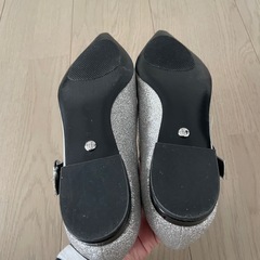 23cm フラットパンプス　チャールズアンドキース
の画像