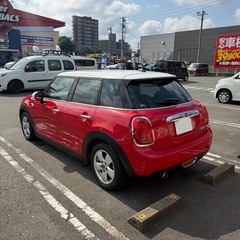 新車以上の輝き！？ミニ　BMW MINI ミニ　クーパー　F55 D ディーゼル　5ドア　研磨済み　内外装極上　諸費用無　乗って帰れます　車検付　の画像