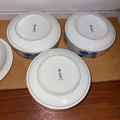 GY1021 有田焼　峰山窯　三段重　白磁陶器　椿の画像