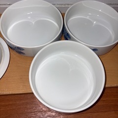 GY1021 有田焼　峰山窯　三段重　白磁陶器　椿の画像