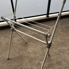 折りたたみ物干し竿の画像