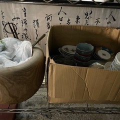 🉐✨お得祭り第二弾✨🉐無料！商品ぜーんぶ0円！もらってください。シンク、DVDプレイヤー、ドライヤー、アンテナ、食器、インテリア、狛犬の画像