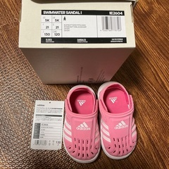 アディダス つま先保護 水陸両用 ベビー サンダル adidas 13cm 箱つきの画像