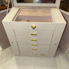 ジュエリーケース　アクセサリーケース　ホワイトの画像
