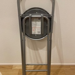 折りたたみ式カウンターチェアの画像