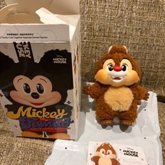 ポップマート　ラブブ　イニシャル　ミッキーファミリー
の画像