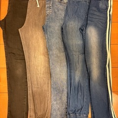 美品　140 子供用ズボン の画像