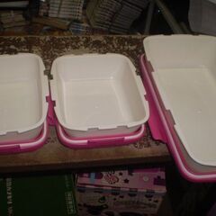 ピンク色　弁当箱　小さいの2個と大きいの1個　バック付きの画像