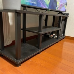 シンプルなテレビ台の画像