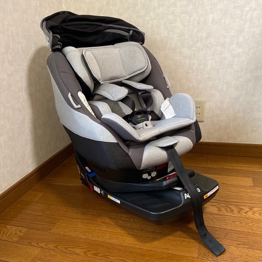 アップリカ　チャイルドシート　クルリラ