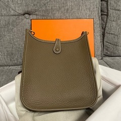 新品未使用　エルメス　エヴリンtpm エブリンtpm エトゥープ　ゴールド金具の画像