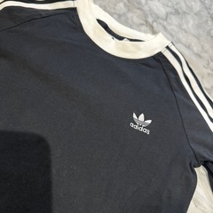 新品タグ無し！adidas五分Tの画像