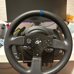 Thrustmaster T300RS ハンドルコントローラーの画像
