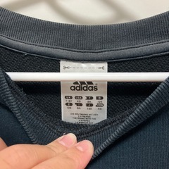 【募集中】adidas キッズトレーナー　130センチ　の画像