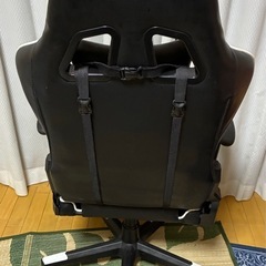ゲーミングチェアの画像