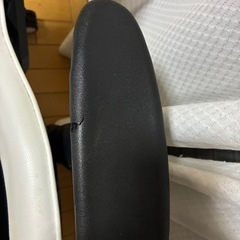 ゲーミングチェアの画像