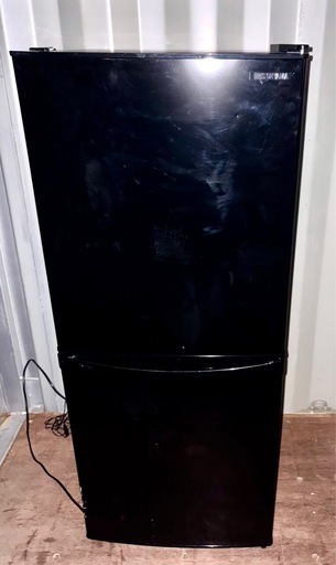 27日お譲り(運搬費込)(即日、深夜もok)2025年製！！アイリスオーヤマ　142Ｌ