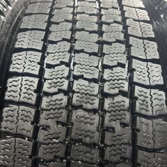 TOYO DELVEX M935 215/70R17.5 118/116N LT 17.5インチ ライトトラック用 スタッドレス 6本 20～24年製 バリ溝 コースター等　(STT039)の画像