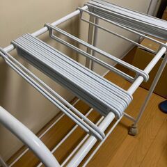 ポールハンガー（室内用物干し）の画像