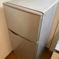 【受け渡し予定者決定済み】冷蔵庫　容量118L シャープ製の画像