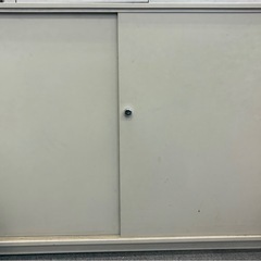 事務用キャビネット探してます！