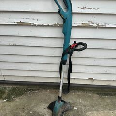 マキタ makita 260mm充電式草刈機 MUR181DZ 本体のみの画像