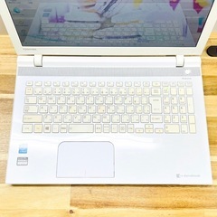 コスパ抜群　東芝 dynabook / ホワイト Windows11 Core i5 メモリ8GB SSD256GB 15.6インチ DVD カメラ Bluetooth テンキー ノートパソコン  の画像