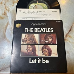 早い者勝ち。ビートルズシングル8枚の画像