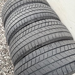 215/55/17冬VRX3の画像