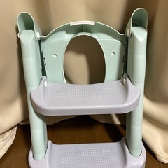 トイレトレーナー 踏み台付き補助便座の画像