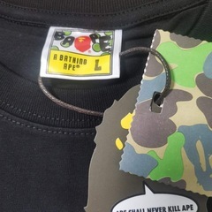 ア ベイシング エイプ（A BATHING APE ）男女兼用L Tシャツの画像