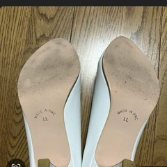 白　ホワイト　パンプス　LLの画像