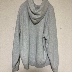 sttusy パーカーの画像