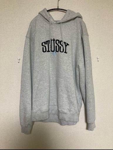 sttusy パーカー