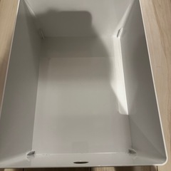 IKEA 収納ケース白の画像