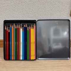 色鉛筆18本の画像