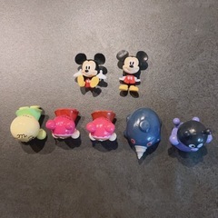 アンパンマンとDisneyのバスボールフィギュアの画像