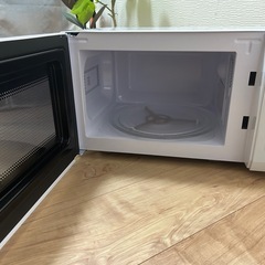 ビックカメラORIGINALBASIC 電子レンジ 17L ターンテーブル 最適あたため シンプル簡単操作 ヘルツフリー(東日本・西日本対応) ホワイトの画像