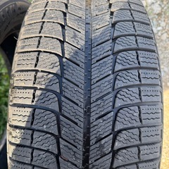 ミシュラン冬タイヤ235/50R18の画像
