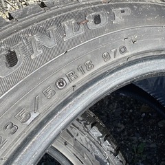 ダンロップ冬タイヤ235/50R18の画像