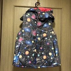 リバーシブル　フ-ド付きダウンベストの画像