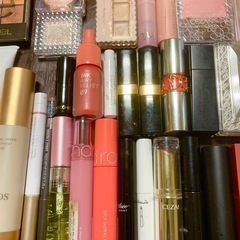 化粧品 シャネル イヴサンローラン ジルスチュアート NARS ウォンジョンヨ プチプラ デパコスほかの画像