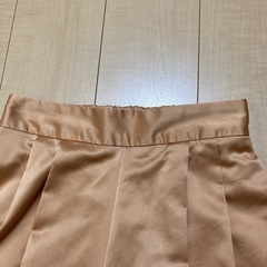 GU サテンテーパードパンツ オレンジ Mサイズの画像