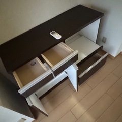 収納家具の画像