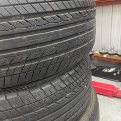 ヨコハマタイヤ　225/60R16の画像