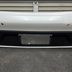 トヨタ 純正 ZVW60 ZVW65 MXWH60 MXWH60 新型 プリウス リアバンパー ロアカバー ガーニッシュ 52453-47080 プラチナホワイトパールマイカの画像