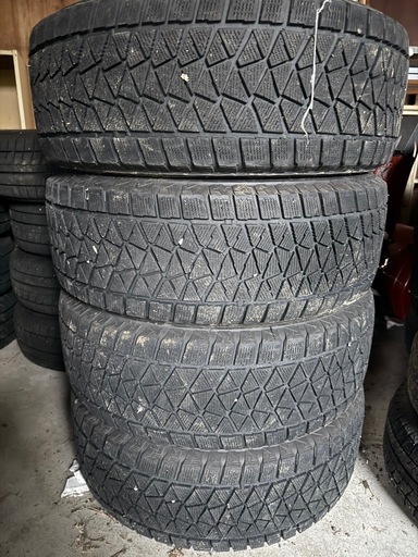 ブリザックDM-V2 スタッドレス265/65 17インチ　バリ溝