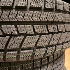 2025年製【新品】HIFLY スタッドレスタイヤ 175/65R14 4本の画像