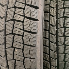 トヨタ純正　バリ山スタッドレス　ヤリス、アクア、ヴィッツ、フィールダーなど　185/60Ｒ15　の画像