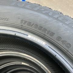 175/65R15 840 15インチ　スタッドレス　タイヤ BRIDGESTONE ブリヂストン4本セットの画像